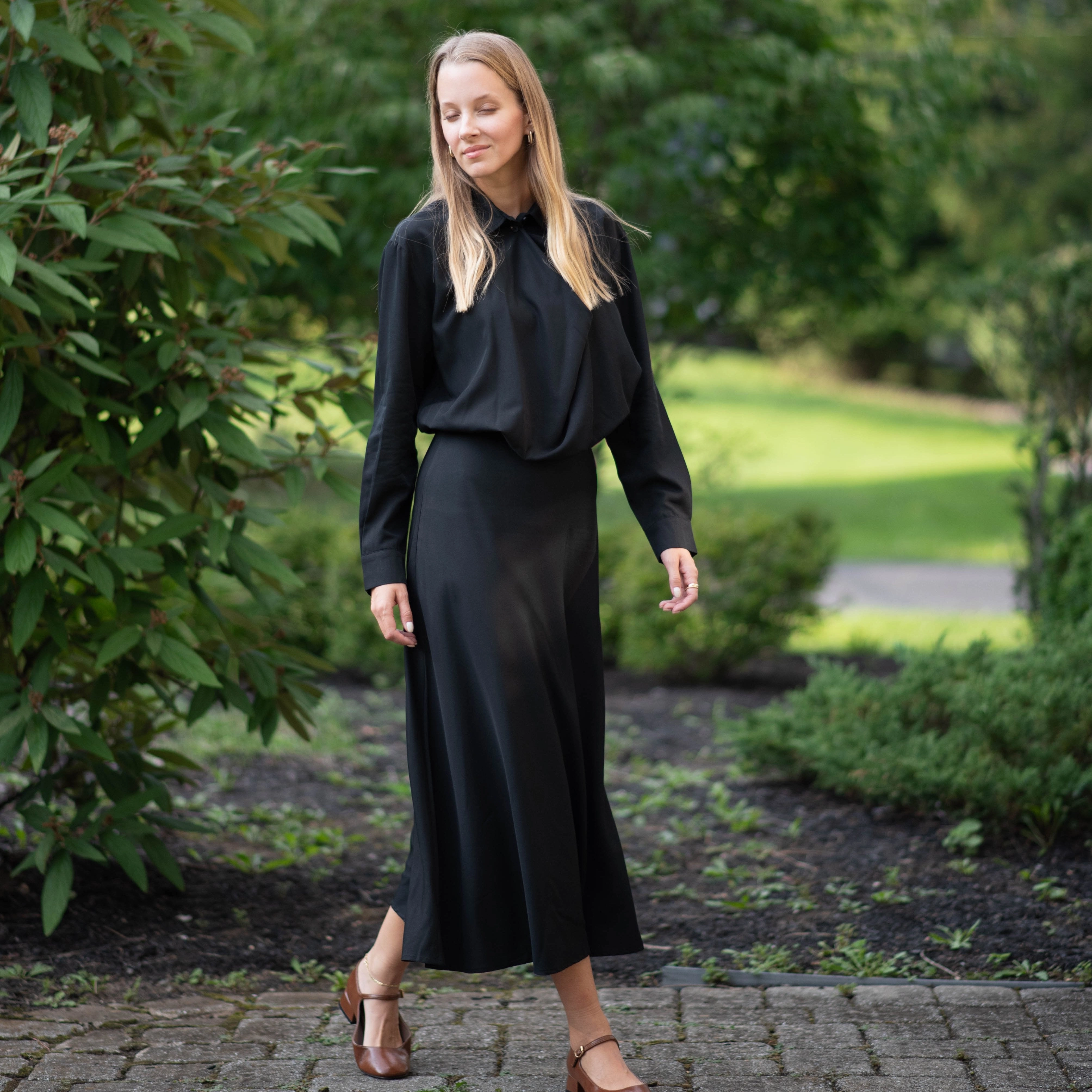 Grace Flow Minimal Core Leah Dress [Final Sale]