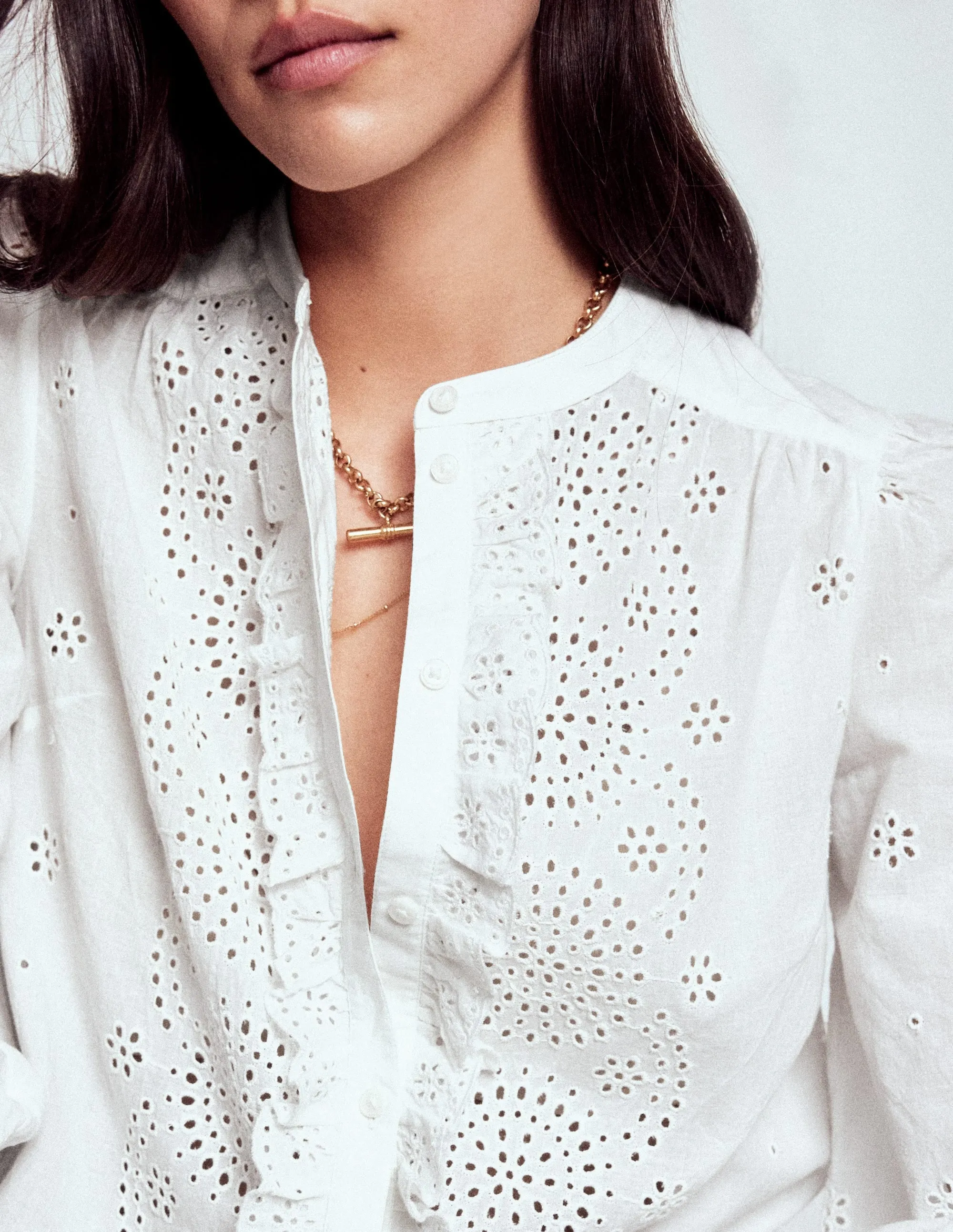 RibbedHemline FrenchTerry Alice Broderie Top-White