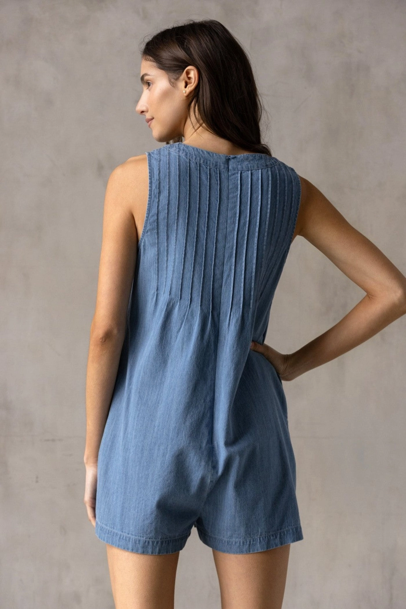 Go-To Garment Matching Basic MILLIE V-NECK DENIM ROMPER