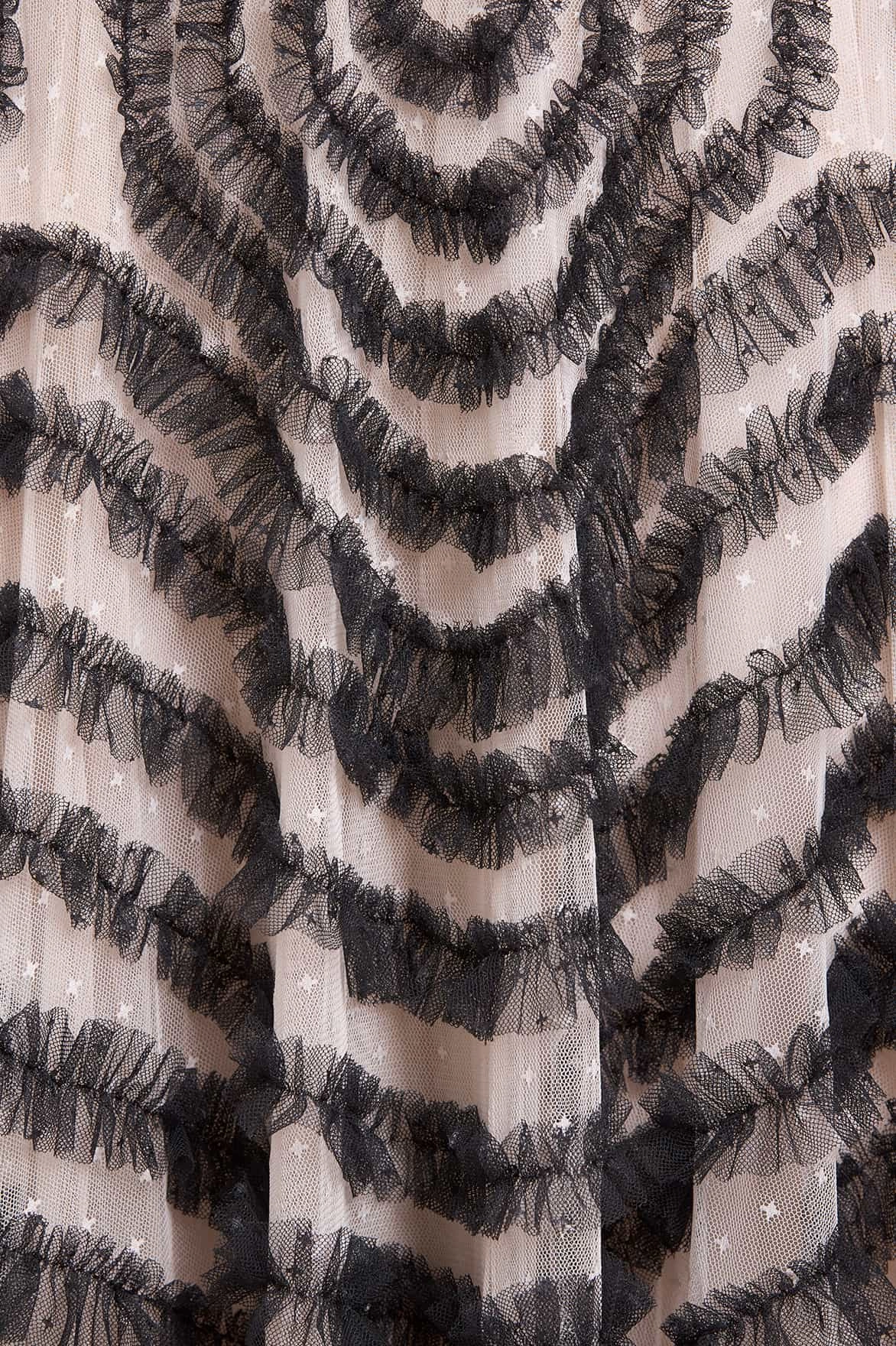 La Vie En Rose Off-Shoulder Gown Fashionable Style