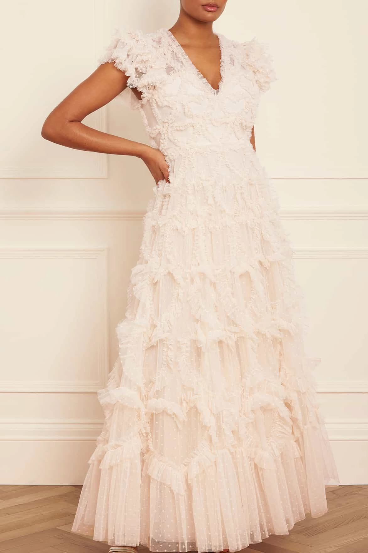 Amorette V-Neck Gown Dance Night Fashionable Fit