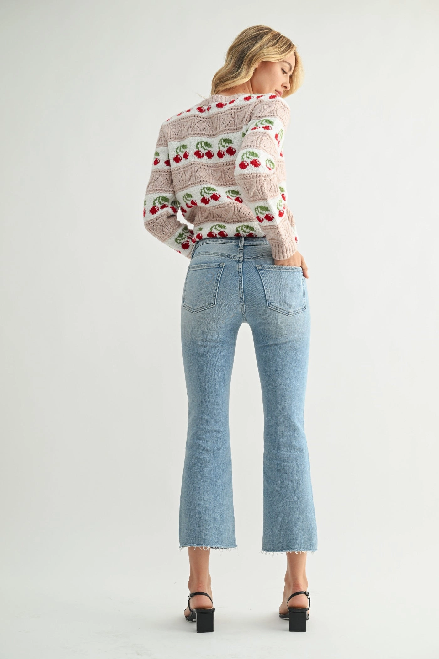 ANNA LOW RISE JEANS Universal Style No Fuss Wear