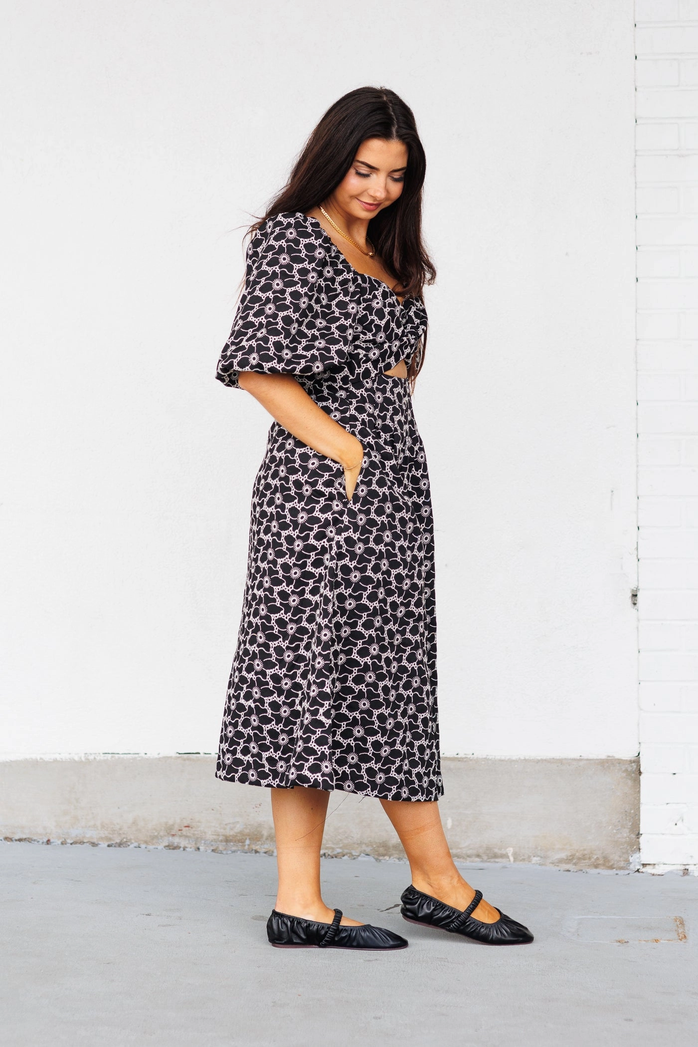 ANNA MIDI DRESS Simple Comfort Sleek Form