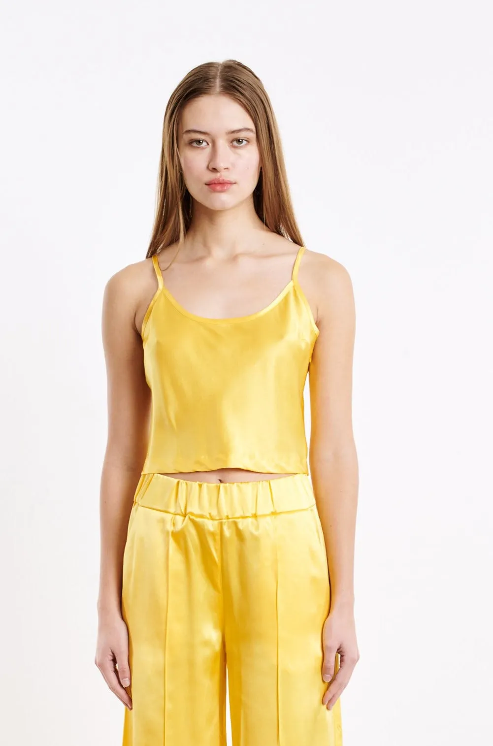 Tagless Labeling Yellow Silk Cropped Cami