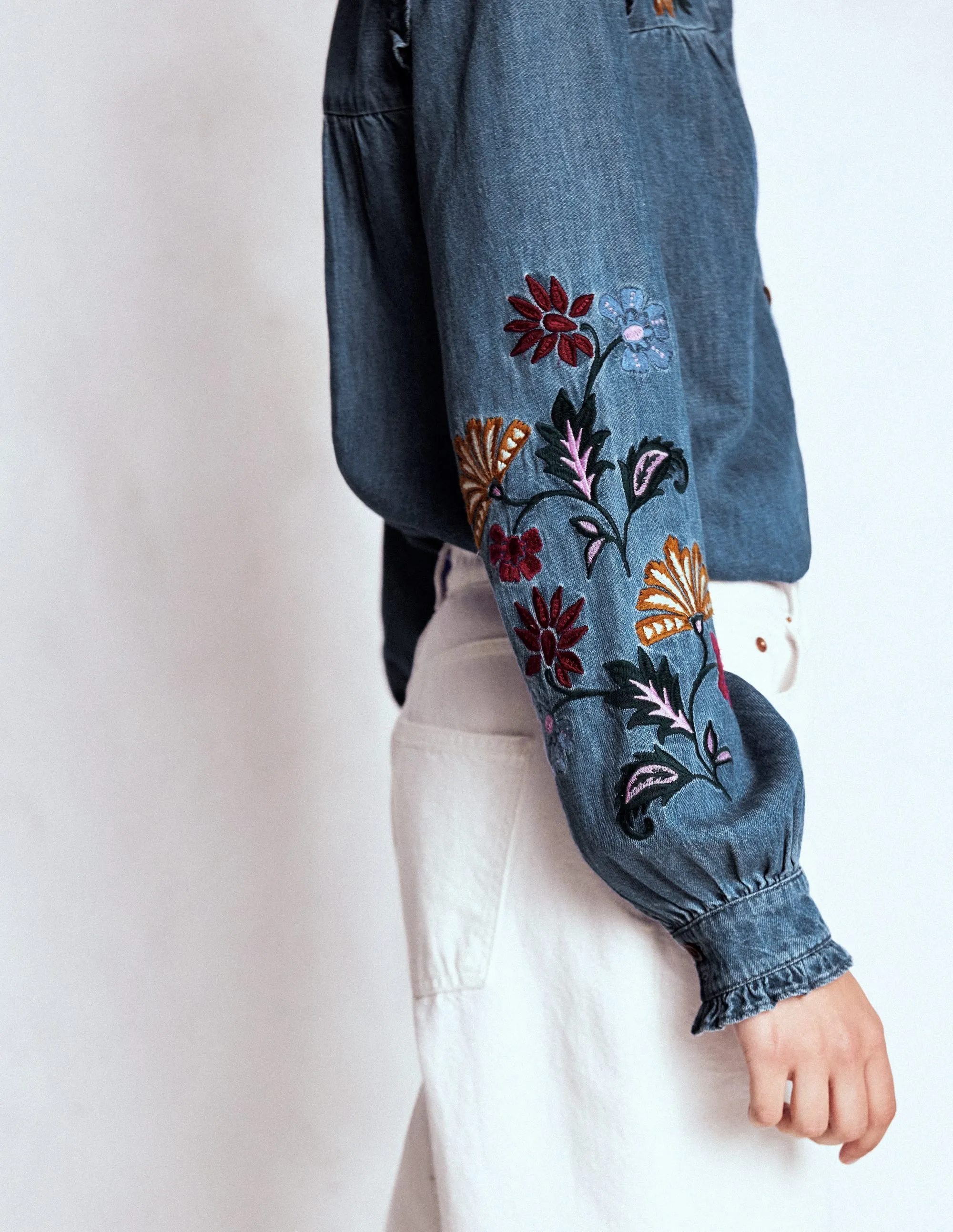 NonIrritatingSeams Double Needle Stitching Embroidered Denim Top-Light Vintage, Embroidered