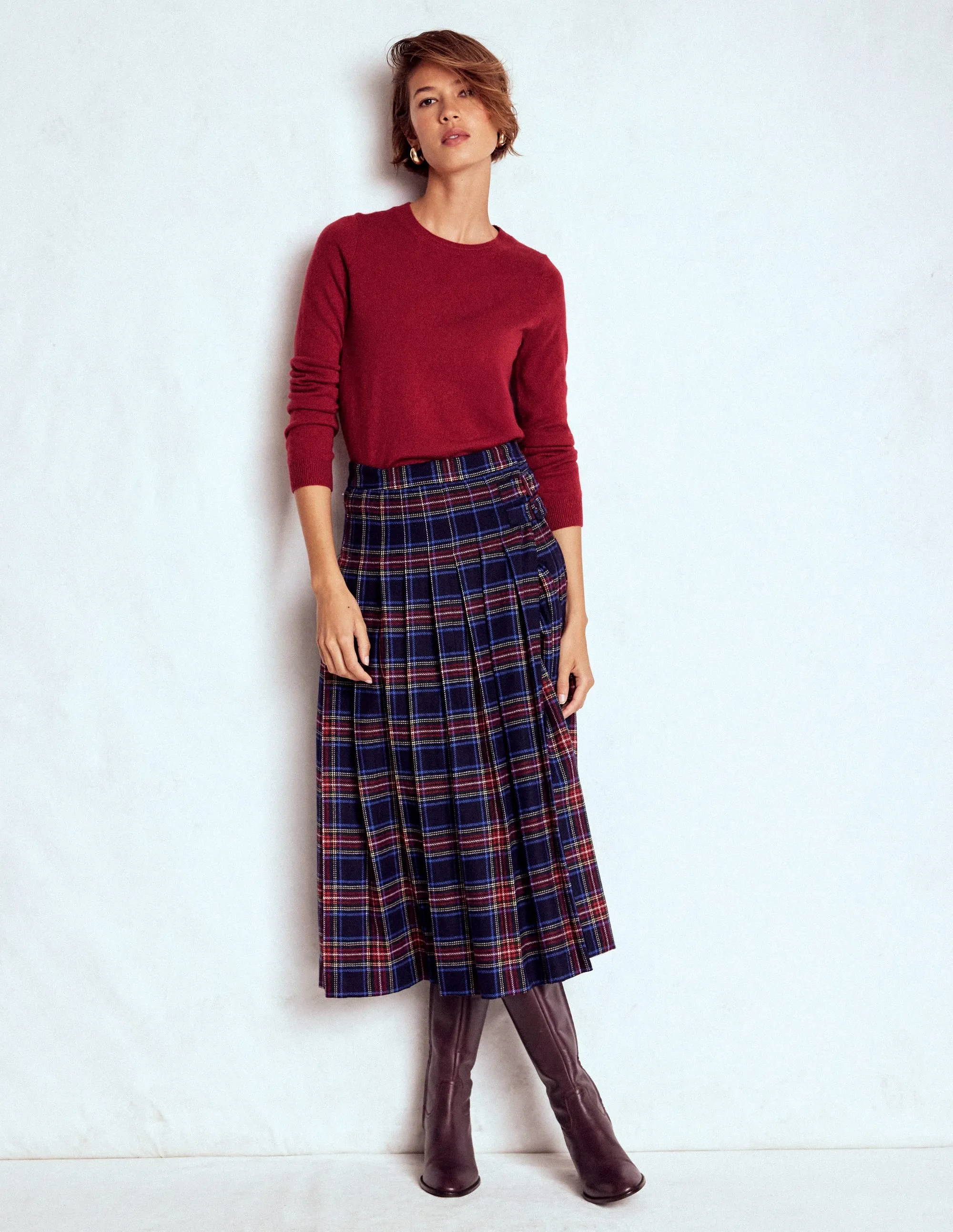 Balanced Stretch Structure Eva Cashmere Crew Neck Jumper-Red Liquorice