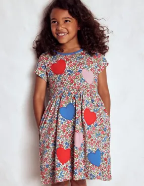 Gathered-Detail Bold Cut Appliqu  T-shirt Dress-Rose Pink Flowerbed Hearts