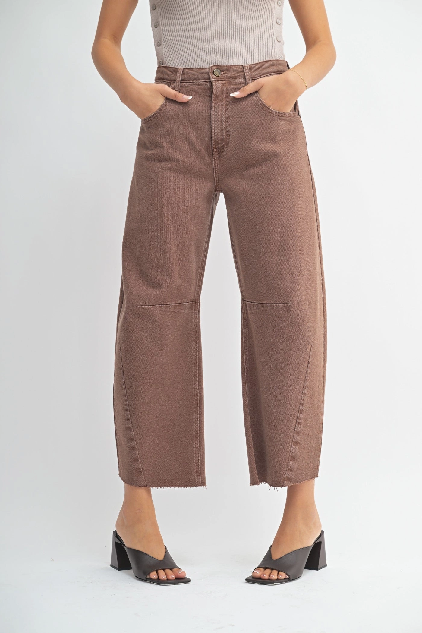 ARIANA ESPRESSO BARREL JEANS Basic Fashion
