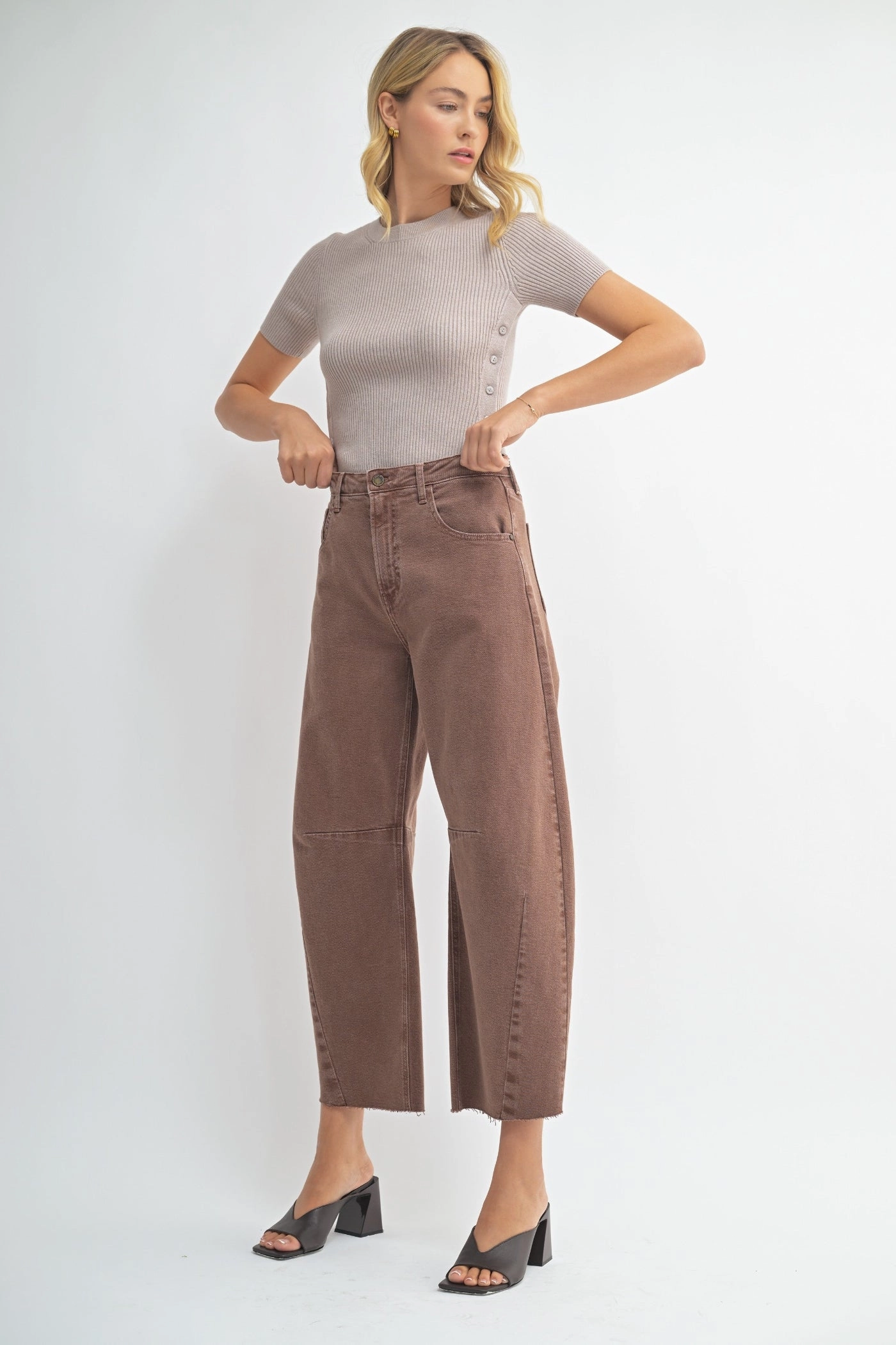 ARIANA ESPRESSO BARREL JEANS Durable Weave Relaxed Cut