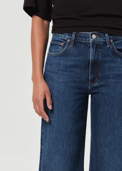 Go-To Garment Regular Style Harper Crop Jean in Echo