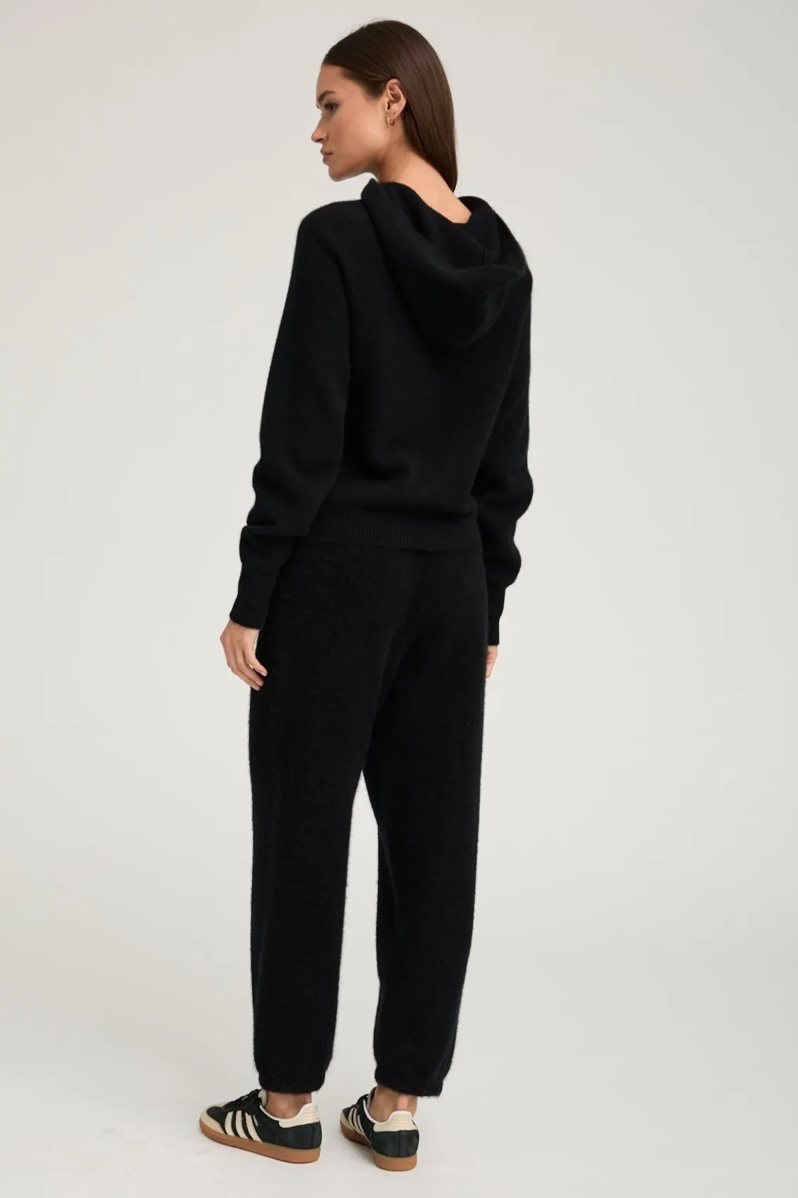 SeamlessDesign Black Cashmere Sweatpants