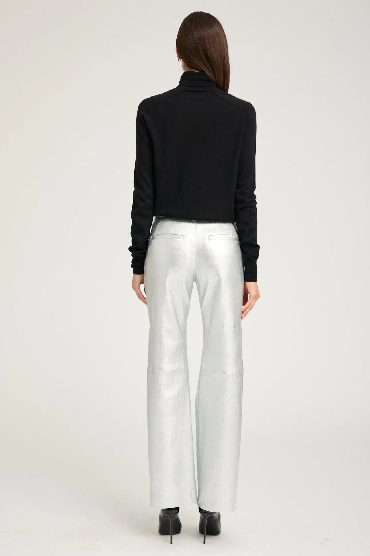 Petal Sleeve Architecture Sun Protection Fabric Black Cashmere Turtleneck Sweater