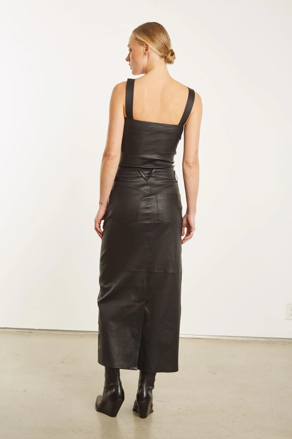 Black Leather 5 Pocket Long Skirt Classic Mood