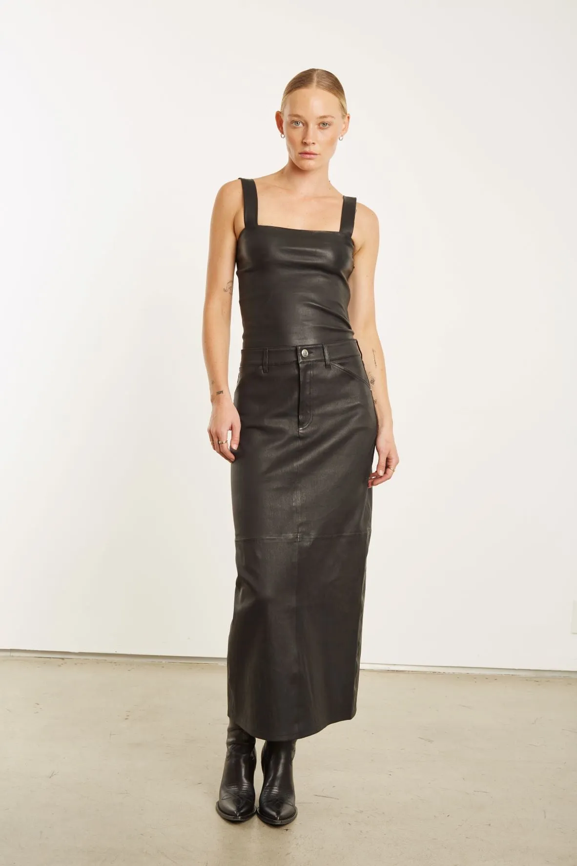 Black Leather 5 Pocket Long Skirt Subtle Details Water Repellent