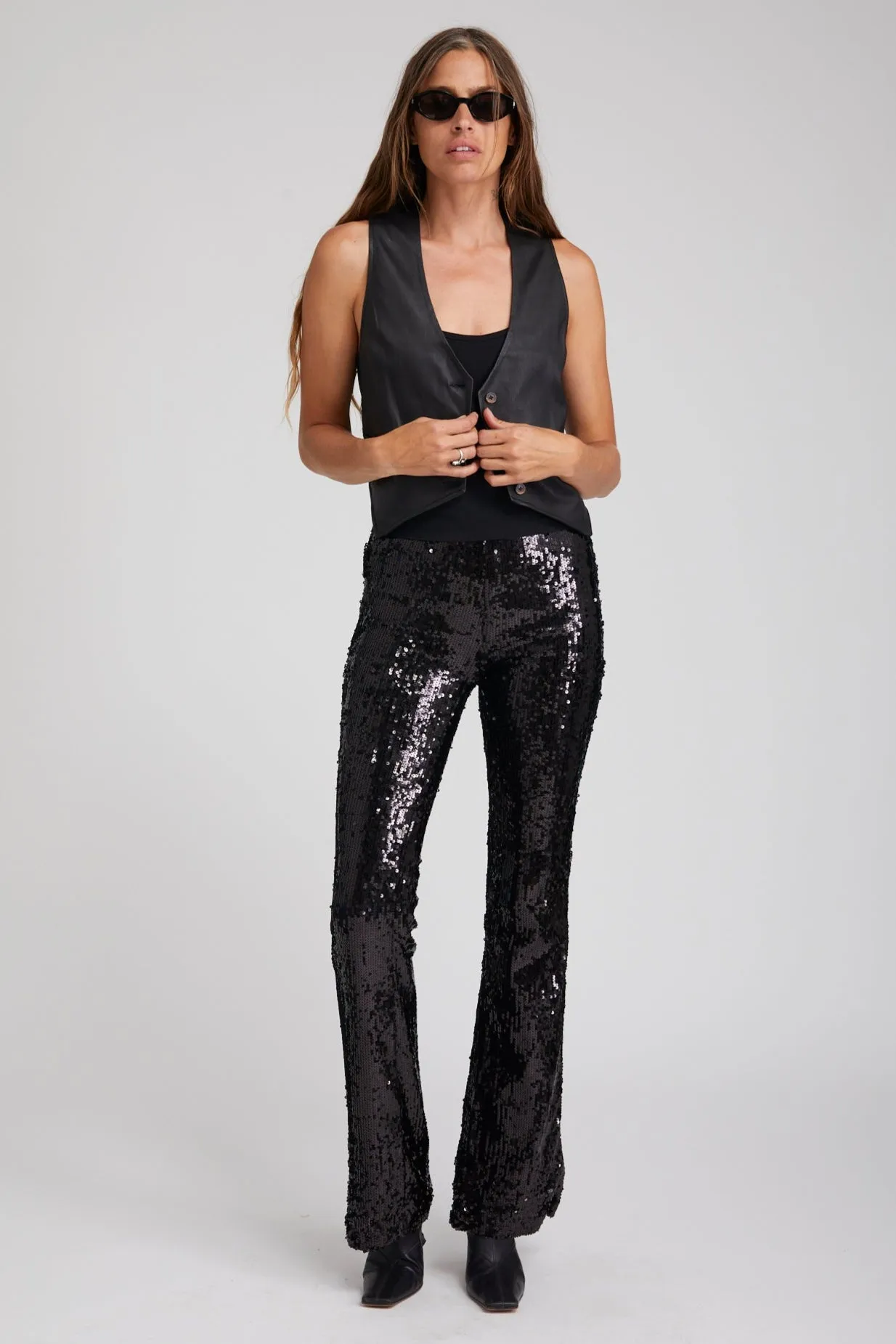 Casual Blouse Rolled Hem Finish Black Leather Vest