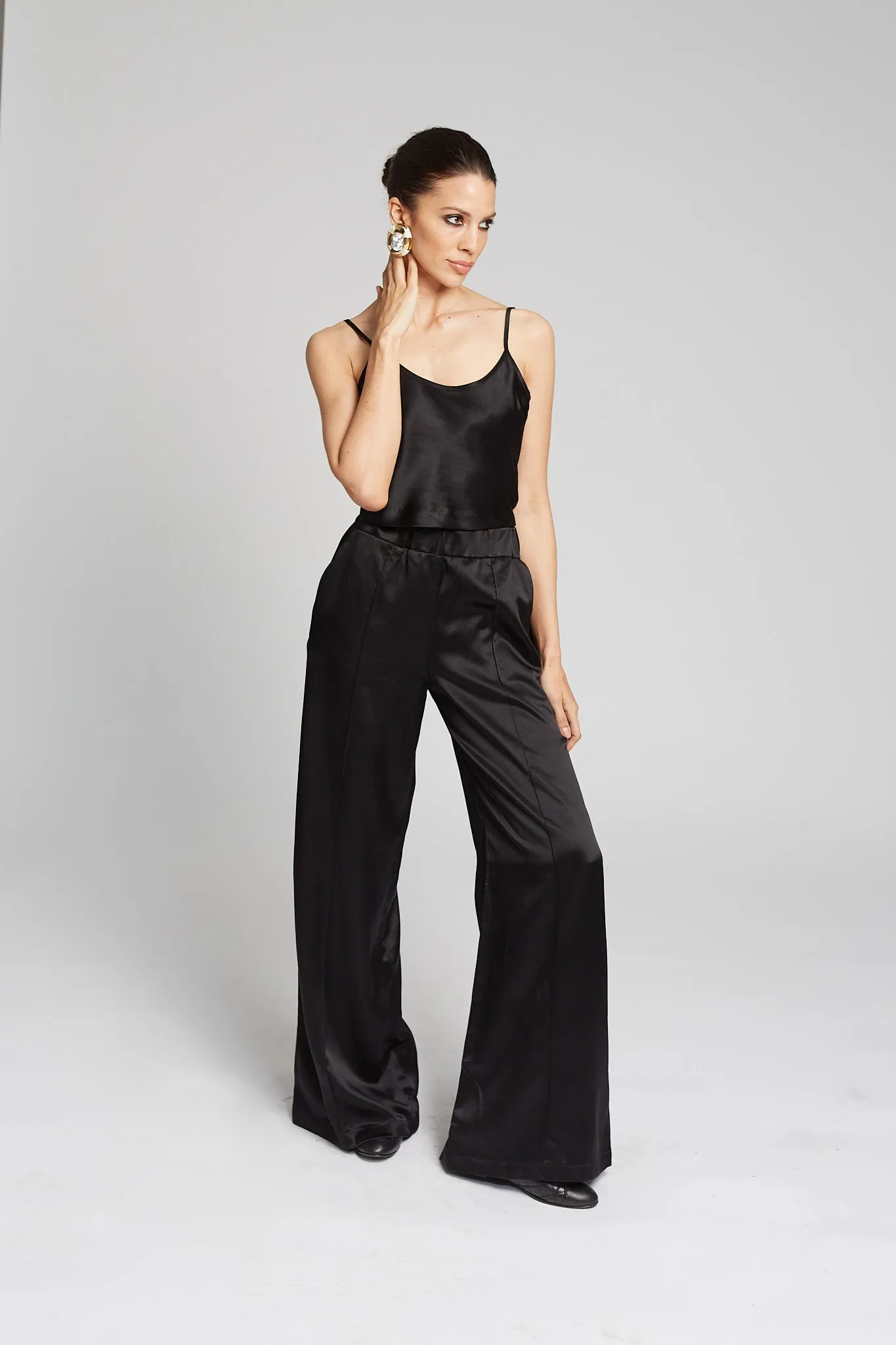 MoistureControl Lightweight pullover Black Silk Cropped Cami