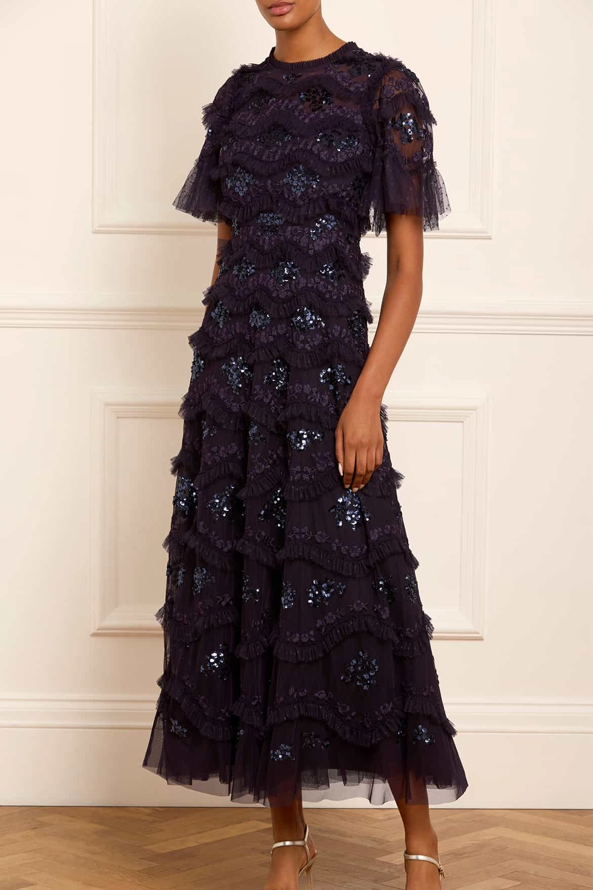 Fashion Layer Daisy Wave Ankle Gown