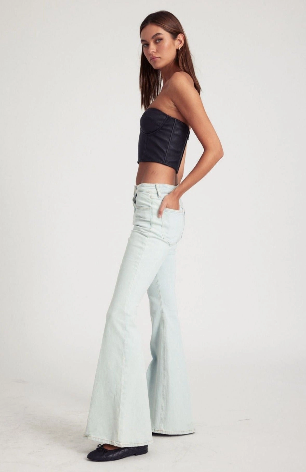 Basic Long Sleeve Scoop Neck Shape Bruni Ultra Flare Denim