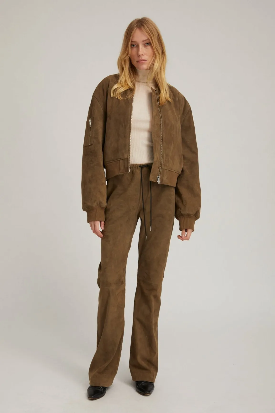 Street Comfort Timeless Look Olive Suede Straight Leg Pants
