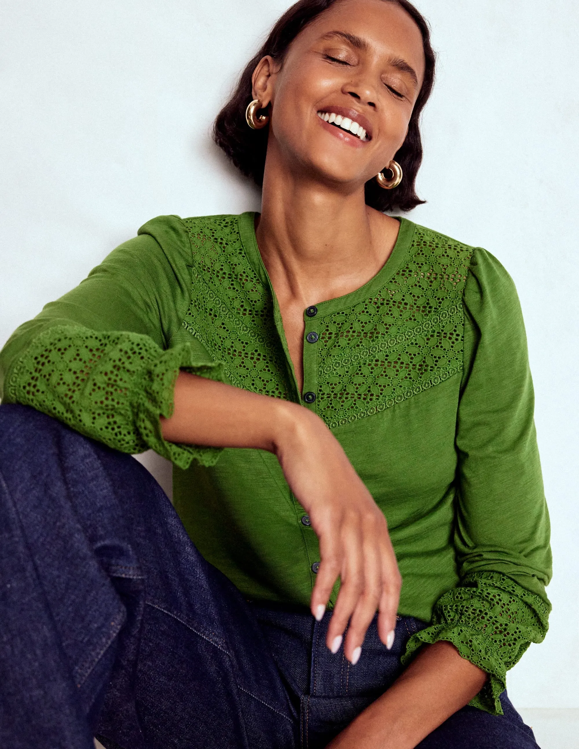 Pippa Broderie Jersey Shirt-Promenade Green Flexible Waistband Adaptation