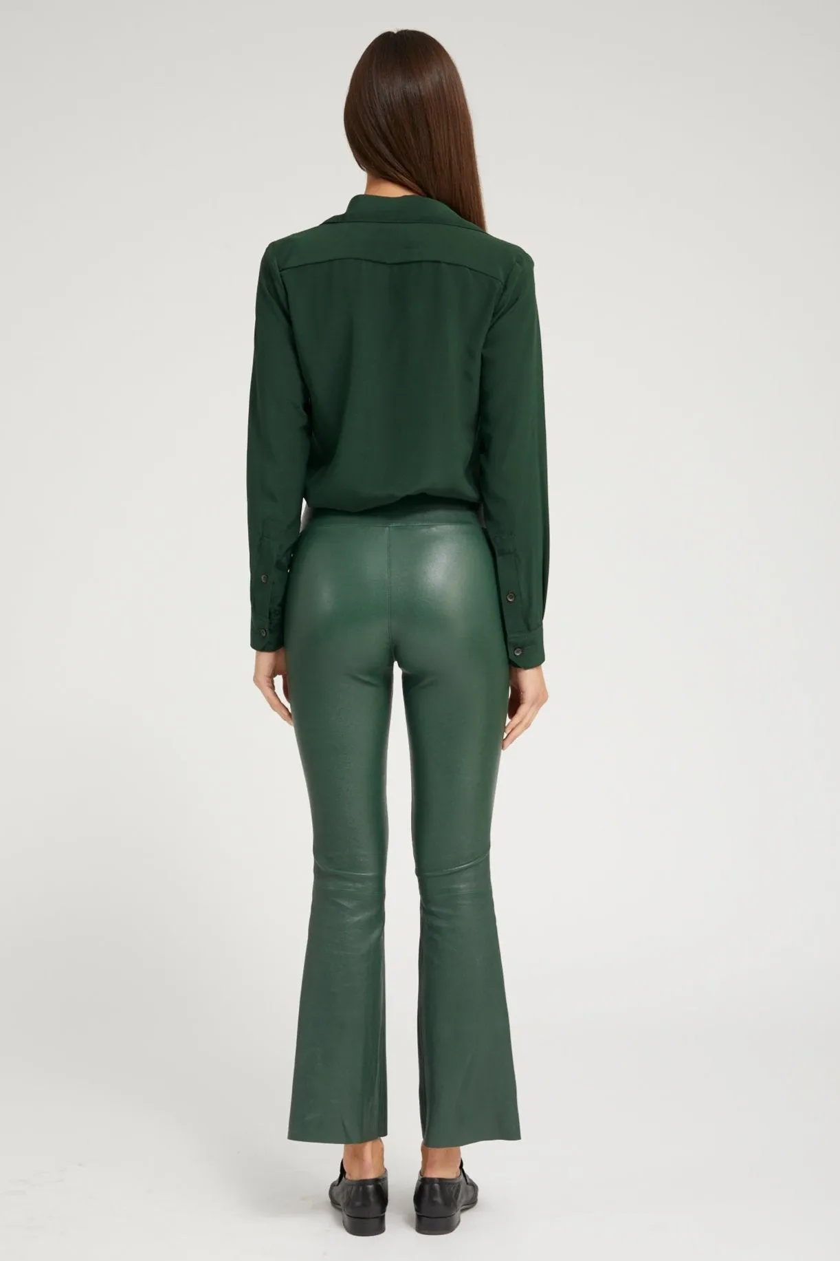 Ivy Silk Fitted Button Down WideNeckline