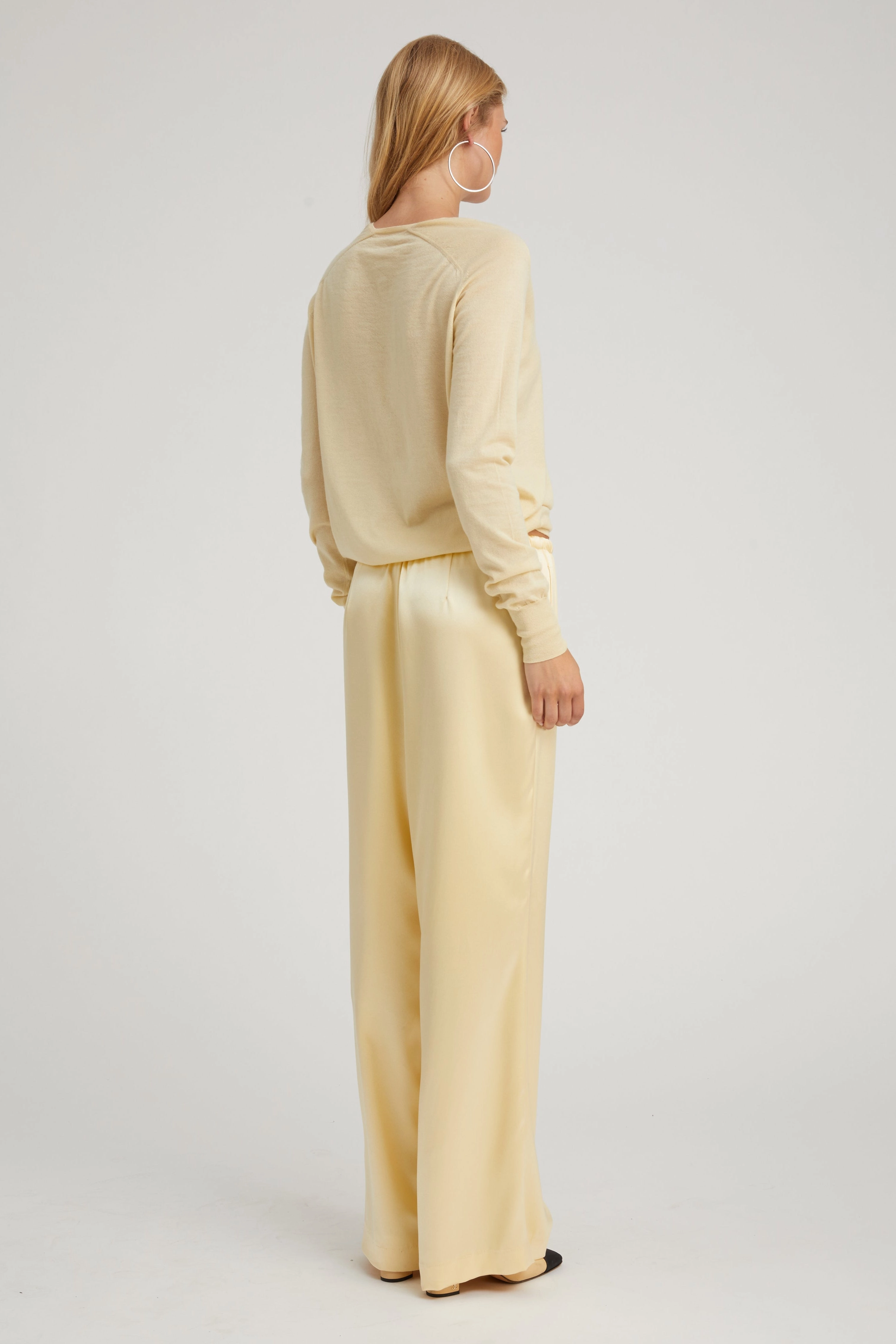 Butter Cashmere V-Neck Sweater Moisture Control Technology