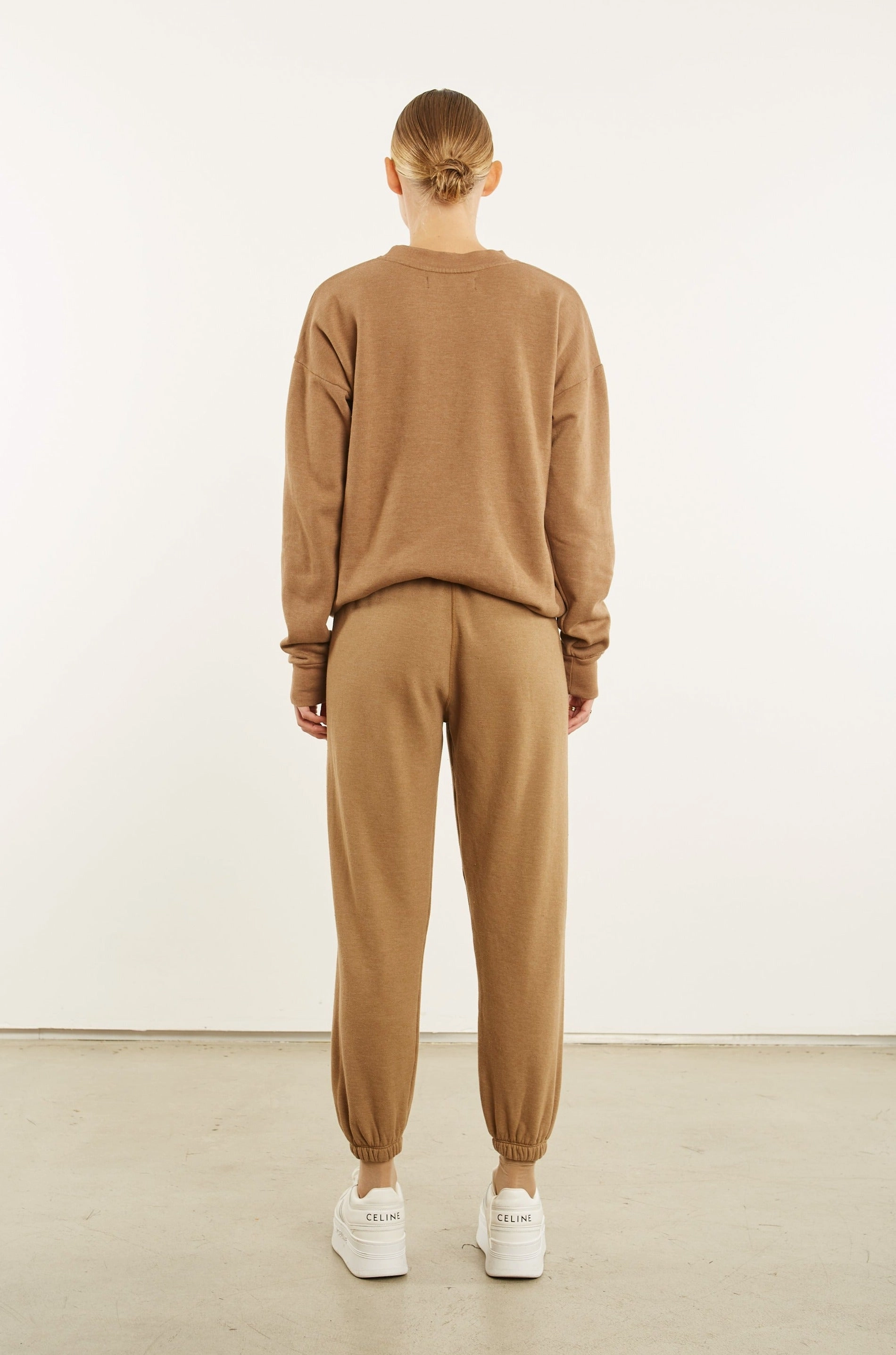 Low Profile Zipper Closure SoftTouch Camel Logo Sweatshirt