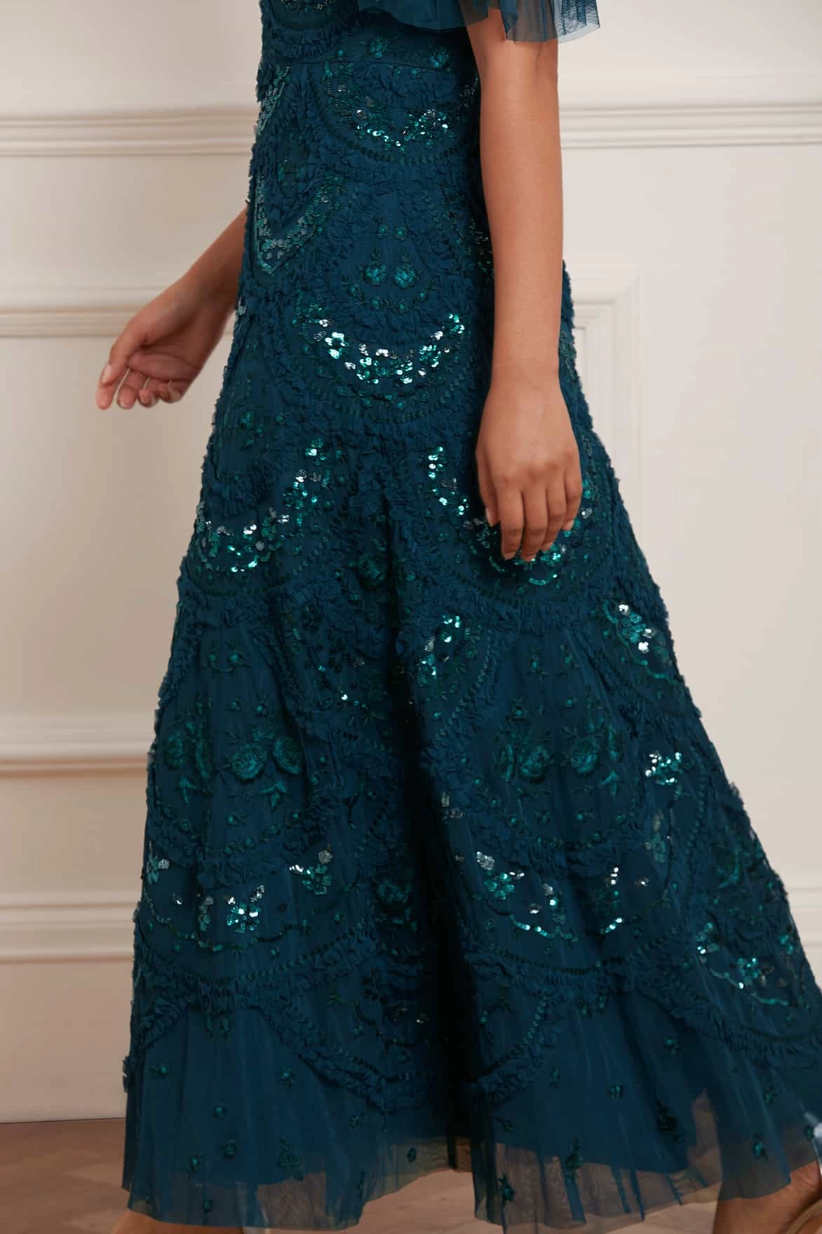 Statement Look Relaxed Layers Carmen Ruffle Ankle Gown