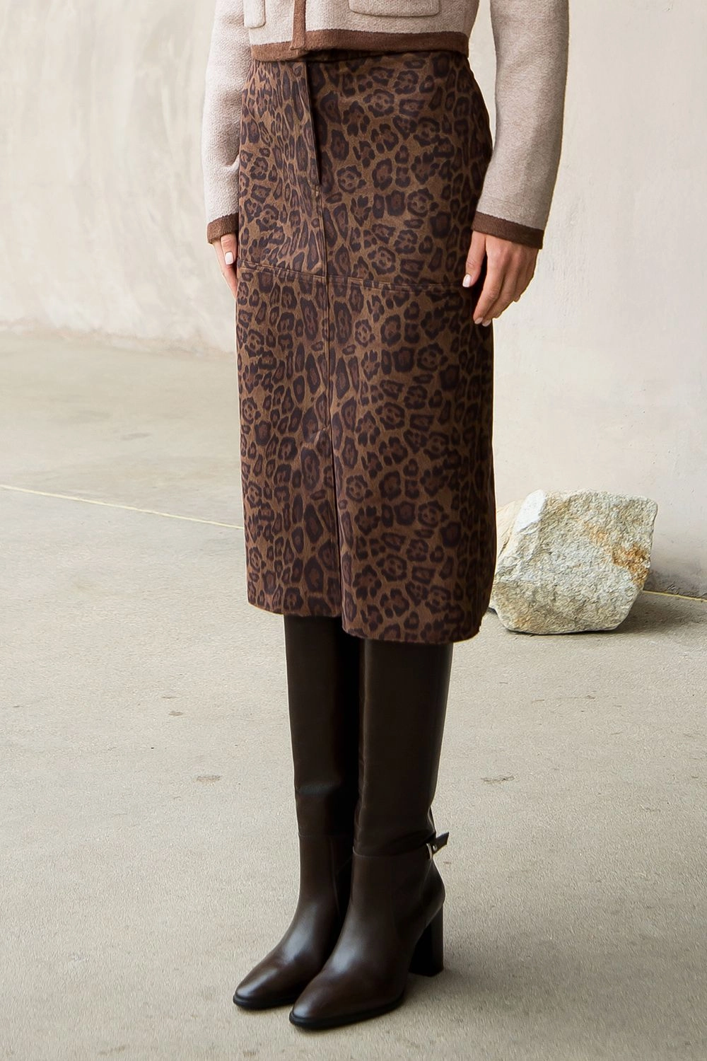 CHEETAH SUEDE SKIRT Textured Surface