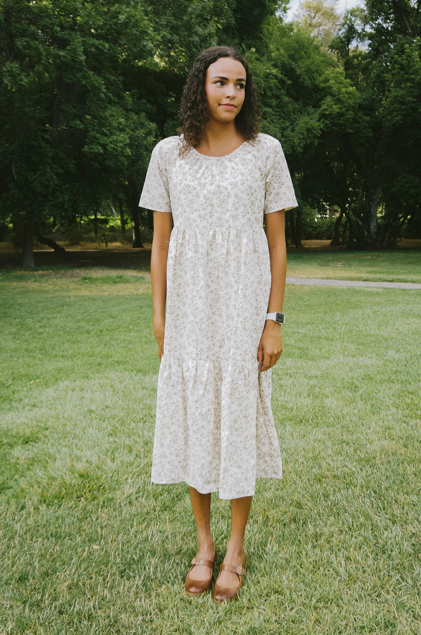 Basic Shape Street-Style Cierra Dress