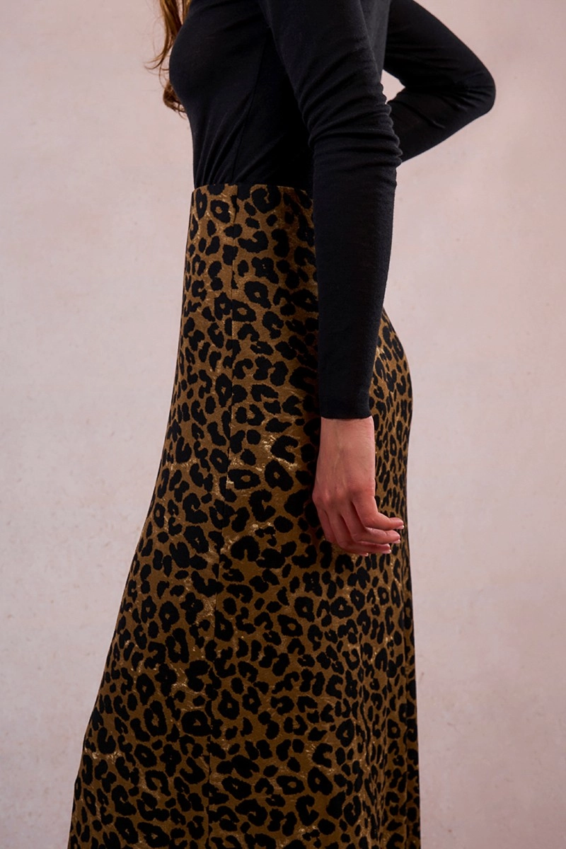Calm Mood Light Touch Leopard Knit Maxi Skirt in Khaki