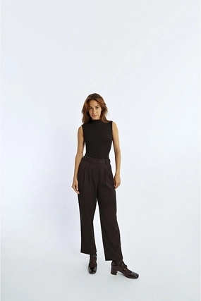 Flexible Activewear Wide Pleated Pants in Black