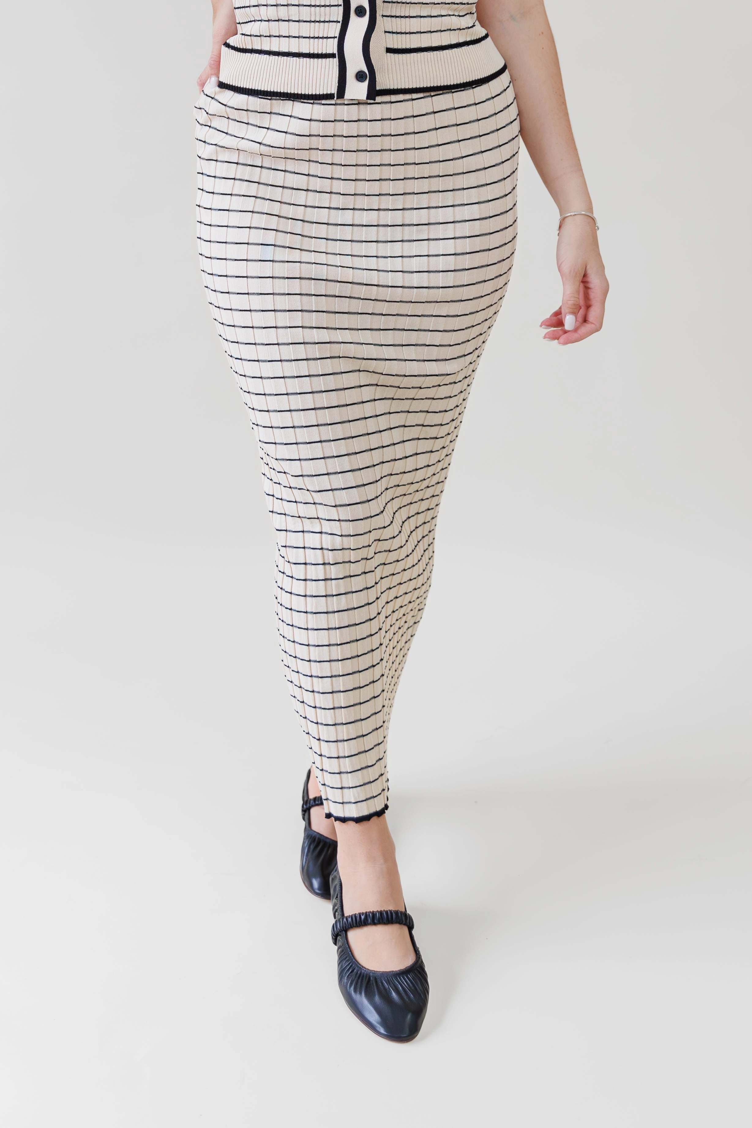 Flexible Layer Fit NOVA STRIPED SKIRT