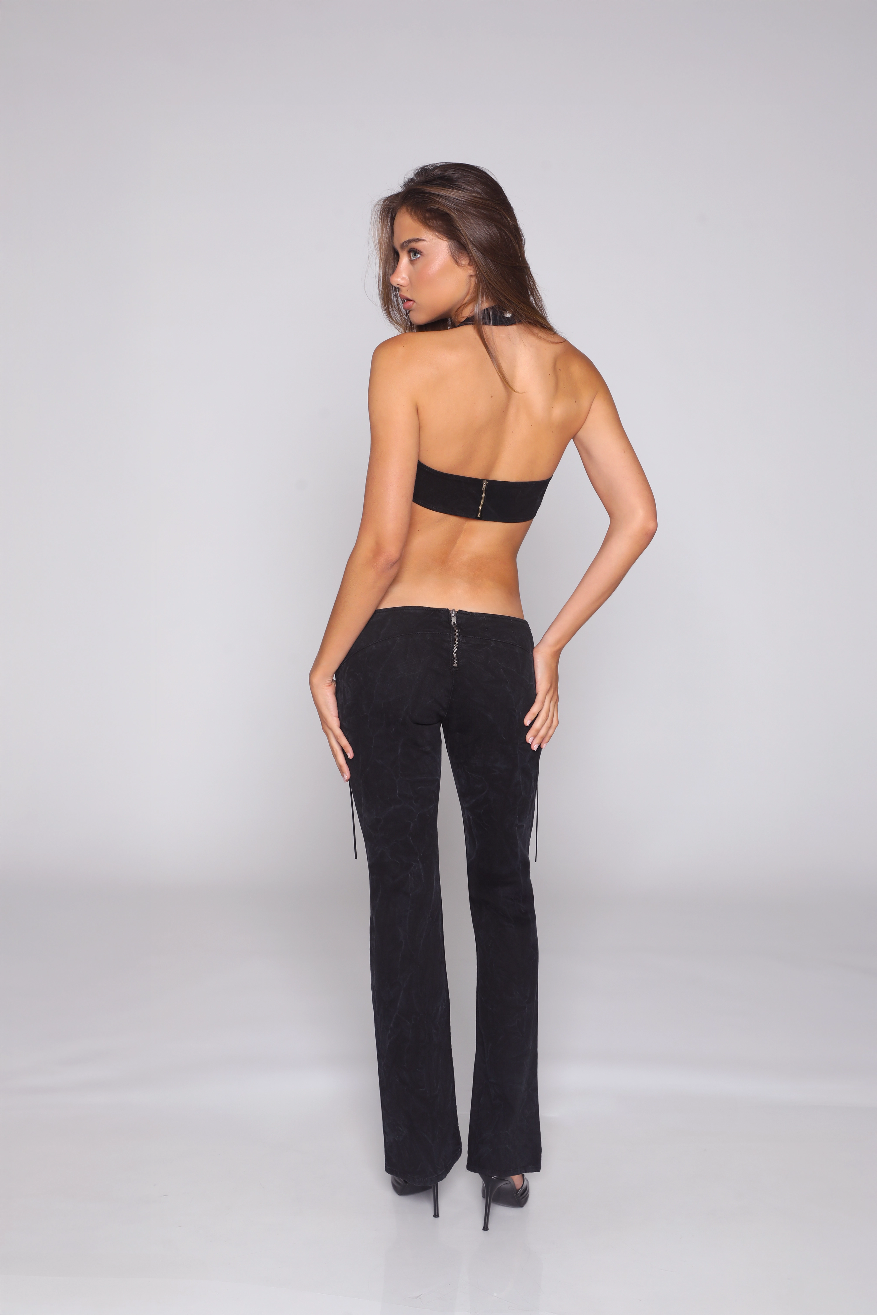 CYNDI JEAN / VINYL Simple Silhouette Form Fitting