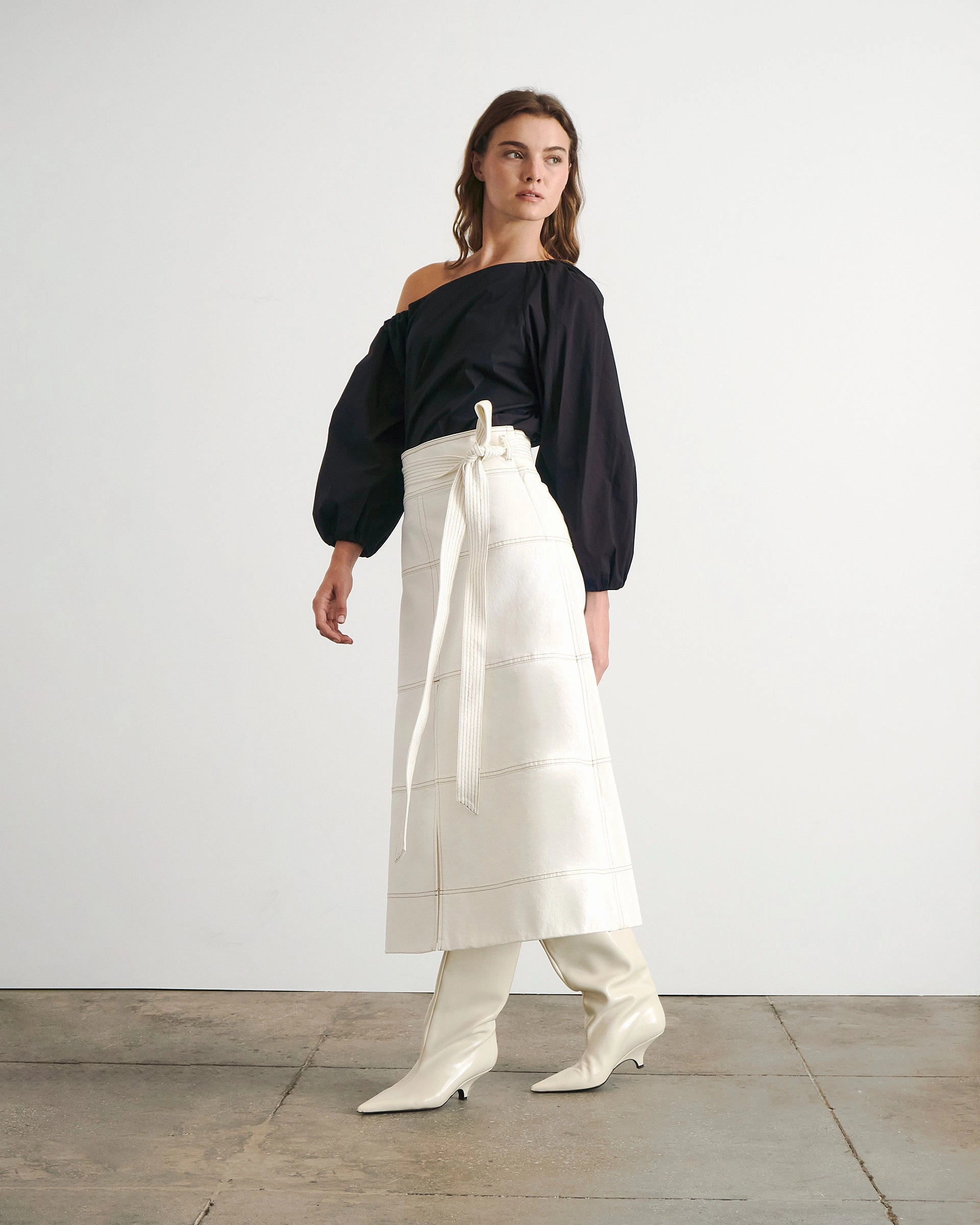 MoistureControlLiner RuggedDurability Denim Hudson Skirt