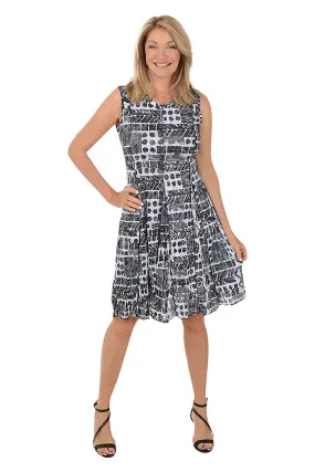 Dominoes Paneled Sleeveless Crinkle Dress summer look