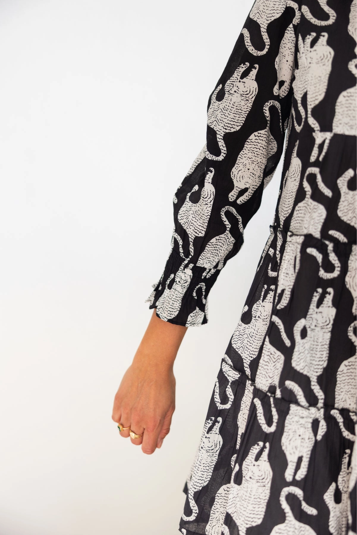 Artistic Edge High-Low-Hem Dover Dress Black Tiger