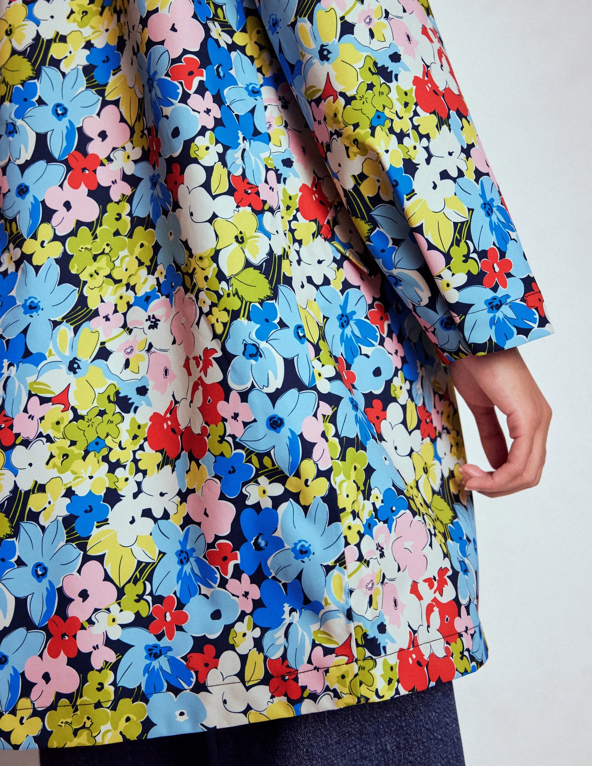 Wells Waterproof Hooded Coat-Multi, Flowerbed Cluster Fade Resistant Dye Basic Travel Fit