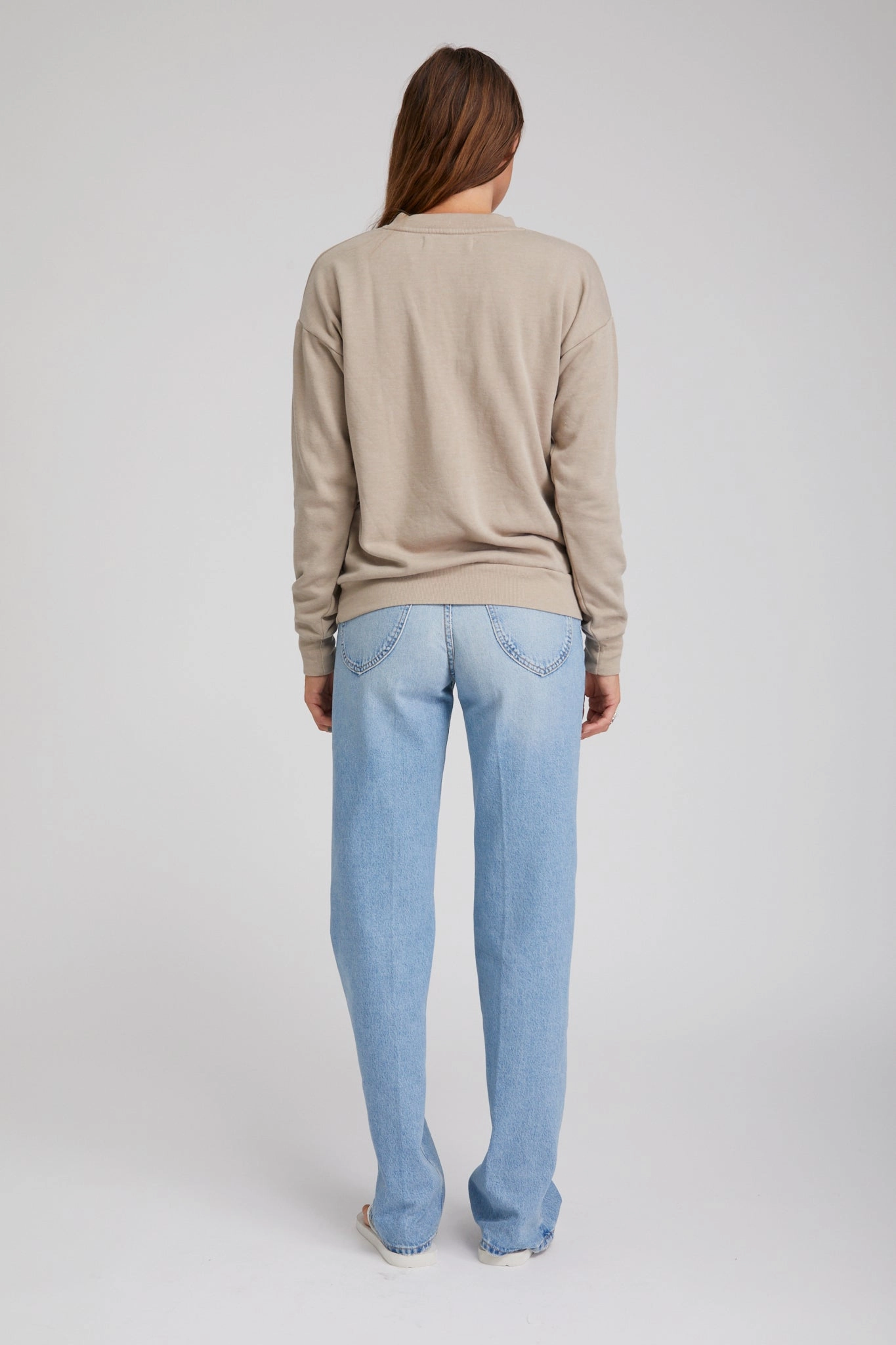 Flatlock Seam Technology Stretch Fit Top Taupe Logo Sweatshirt