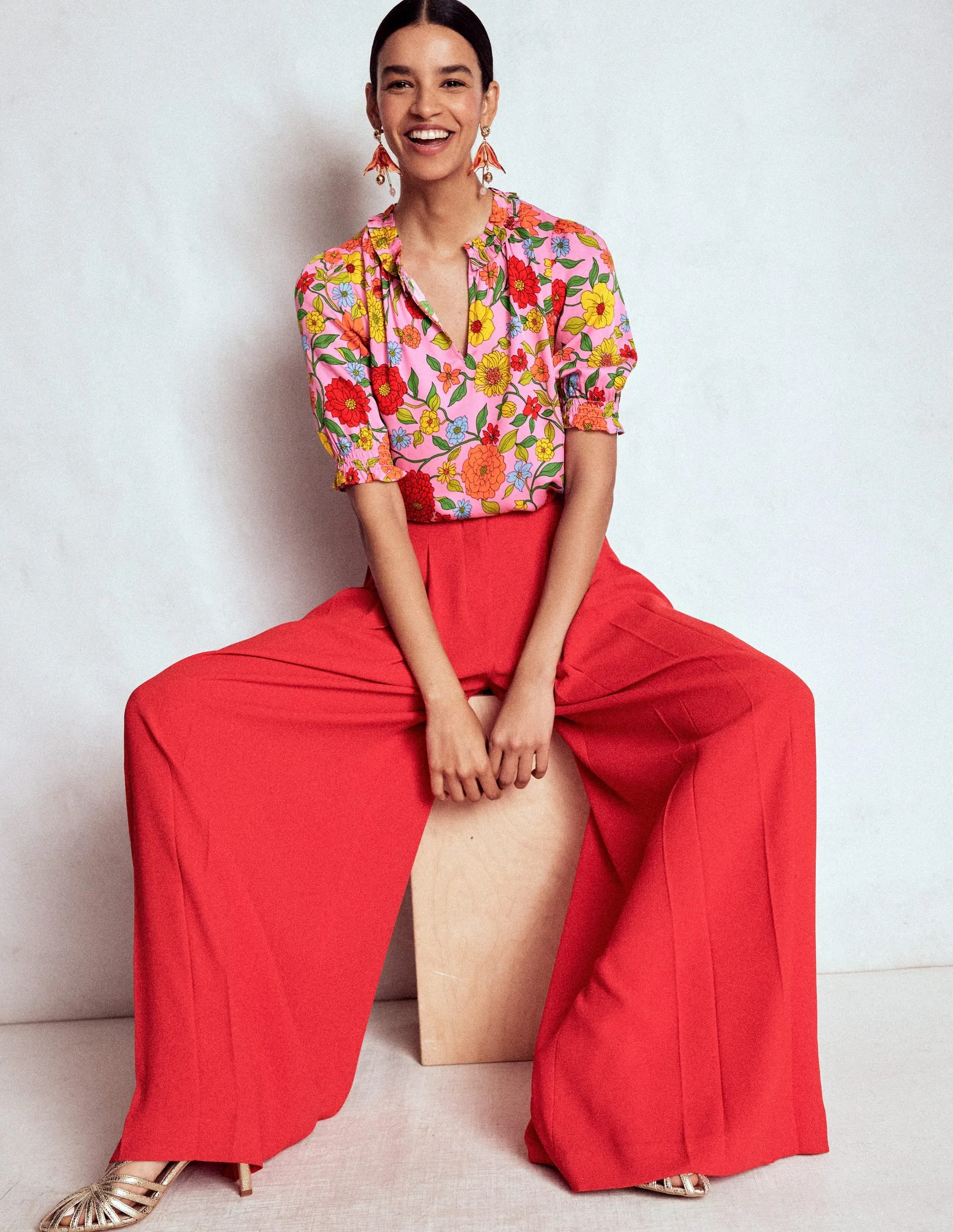 Compact TravelFriendly Design Ria Short Sleeve Top-Rose Bloom, Dahlia Trial