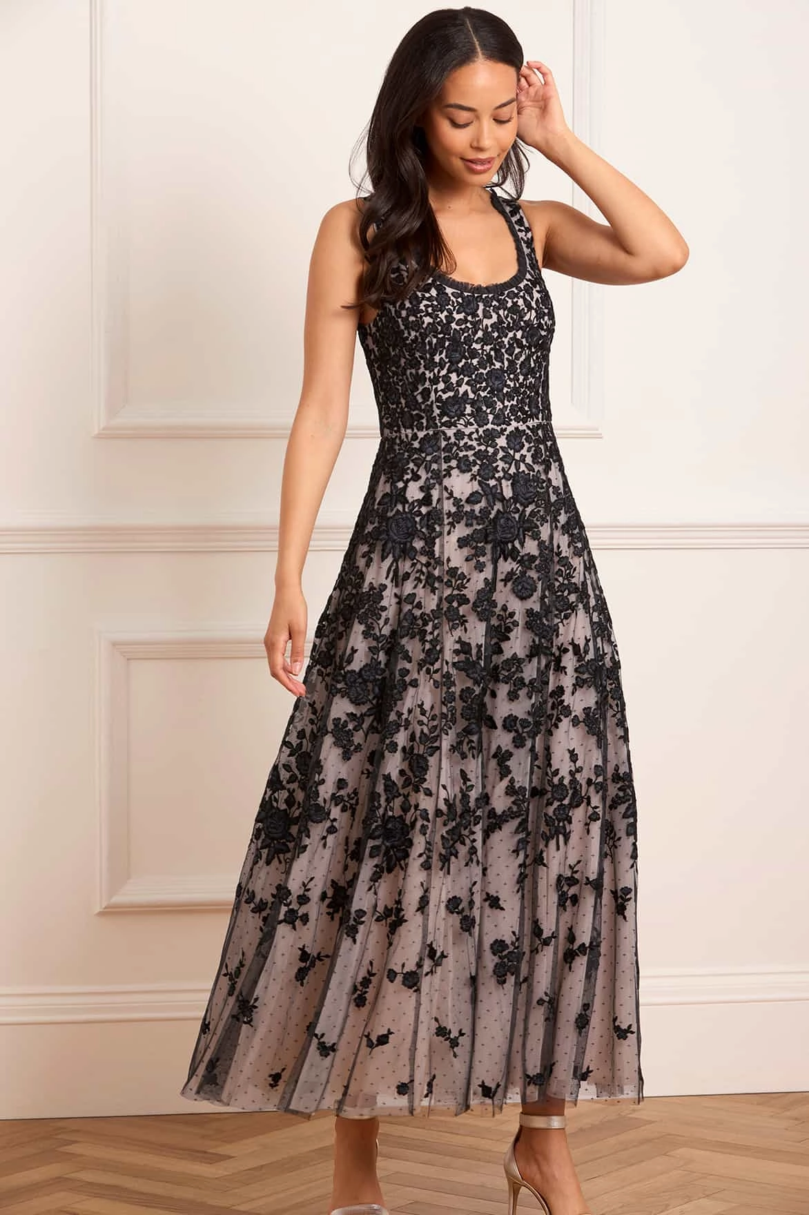 Rosa Scoop Neck Ankle Gown Timeless Appeal