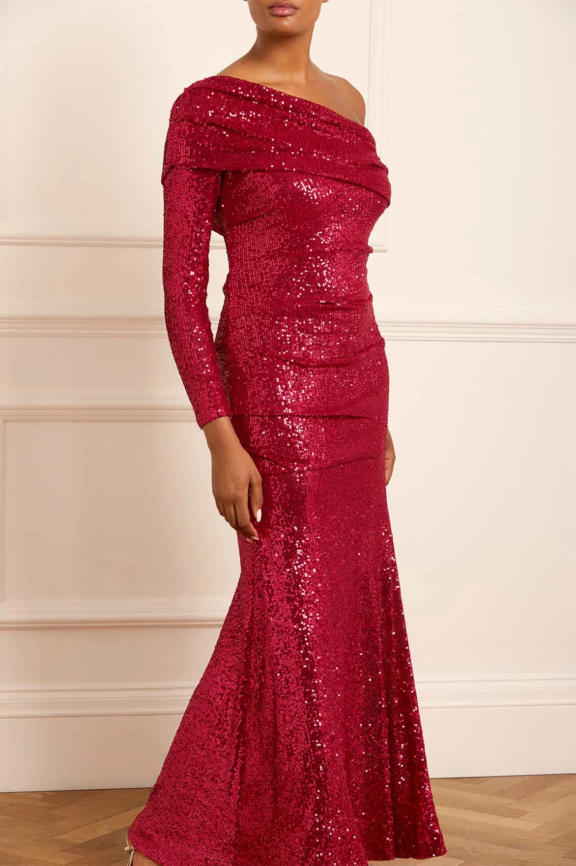 Clean Outline All Day Nova One-Shoulder Ankle Gown