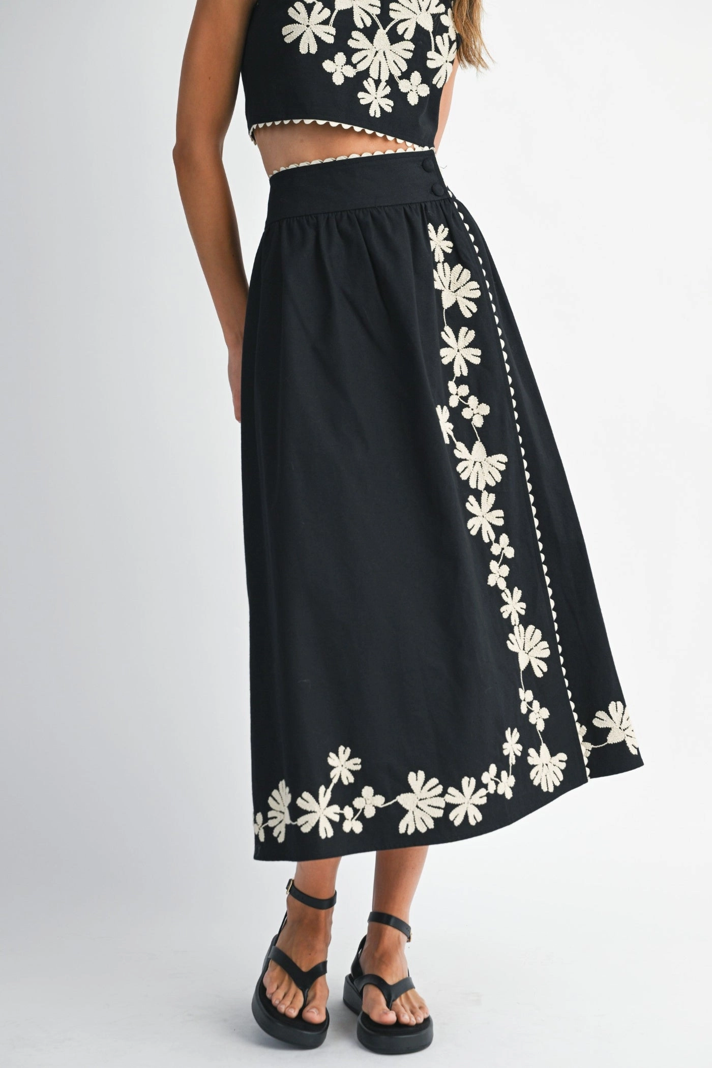 ELLIE WRAP MIDI SKIRT Casual Edge