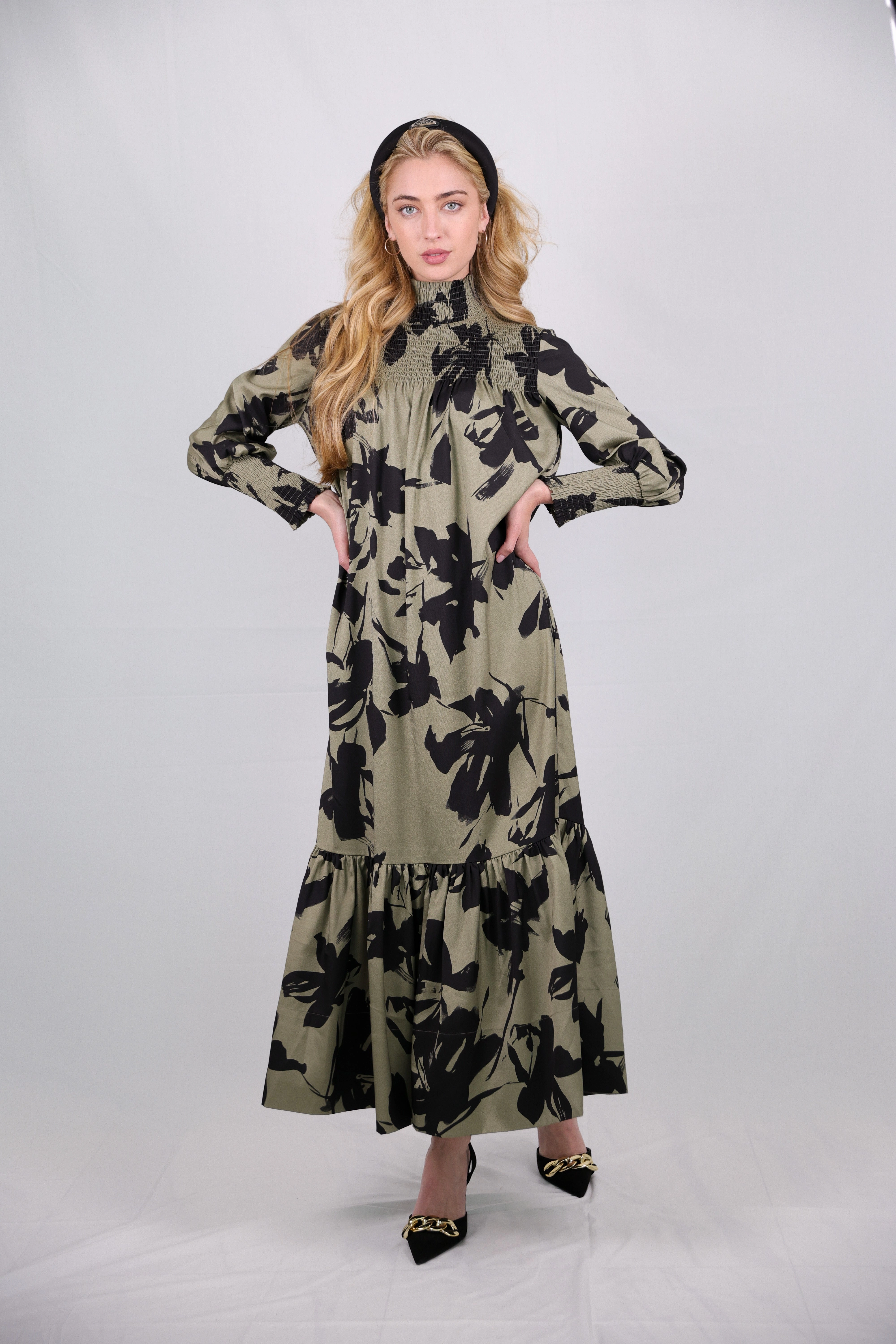 Outfit Core Esme Hunter Floral Maxi Dress