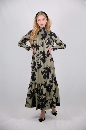 Outfit Core Esme Hunter Floral Maxi Dress