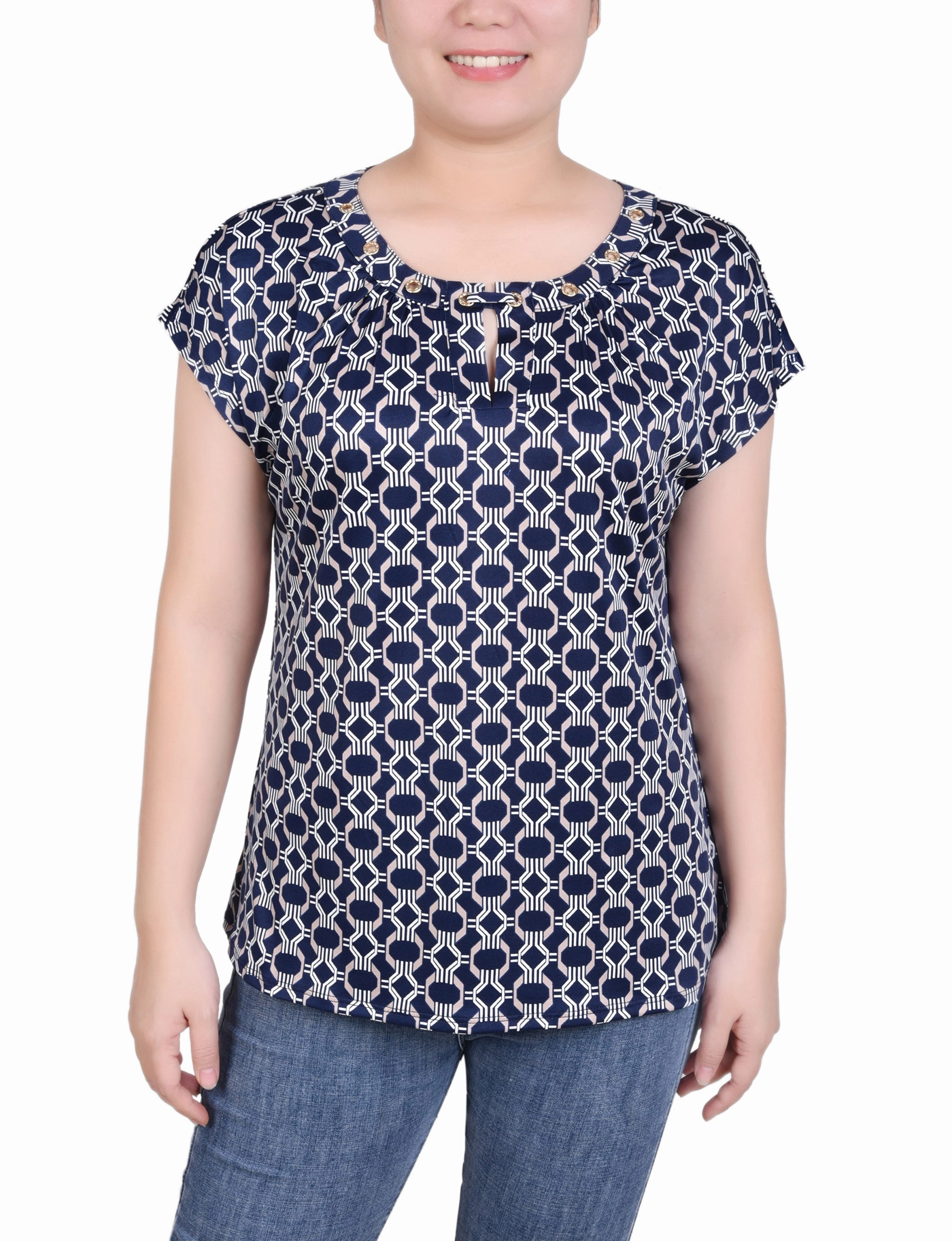 WrinkleFree Structure Extended Sleeve Top With Grommets