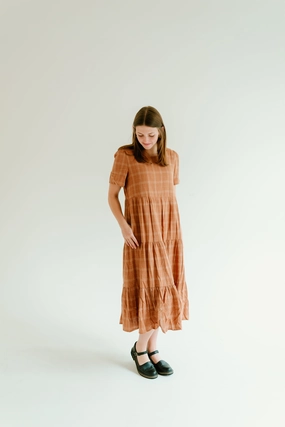 Formal Setting Light Movement Leslie Dress