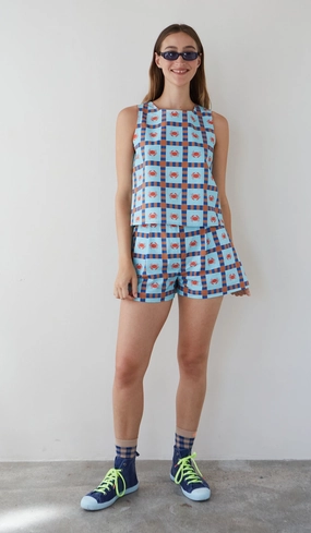 Fade Resistant Dye Durable Hem Ana Crab Short in Turq/Red