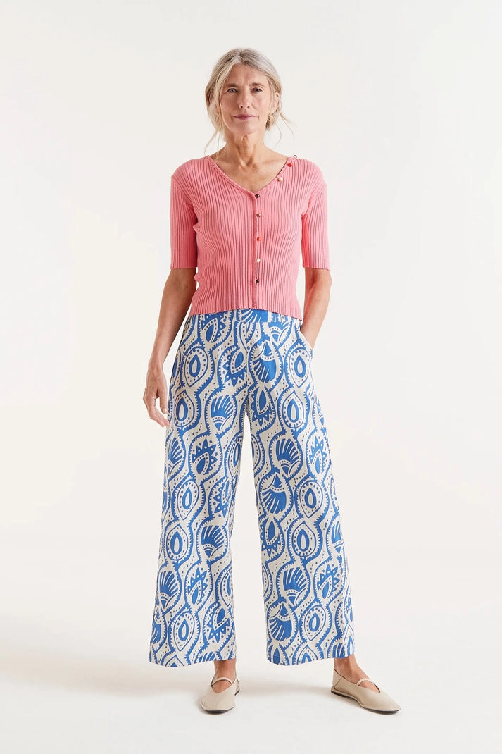 Effortless Wear Cozy Casual Aquaria Print Pant in Blue