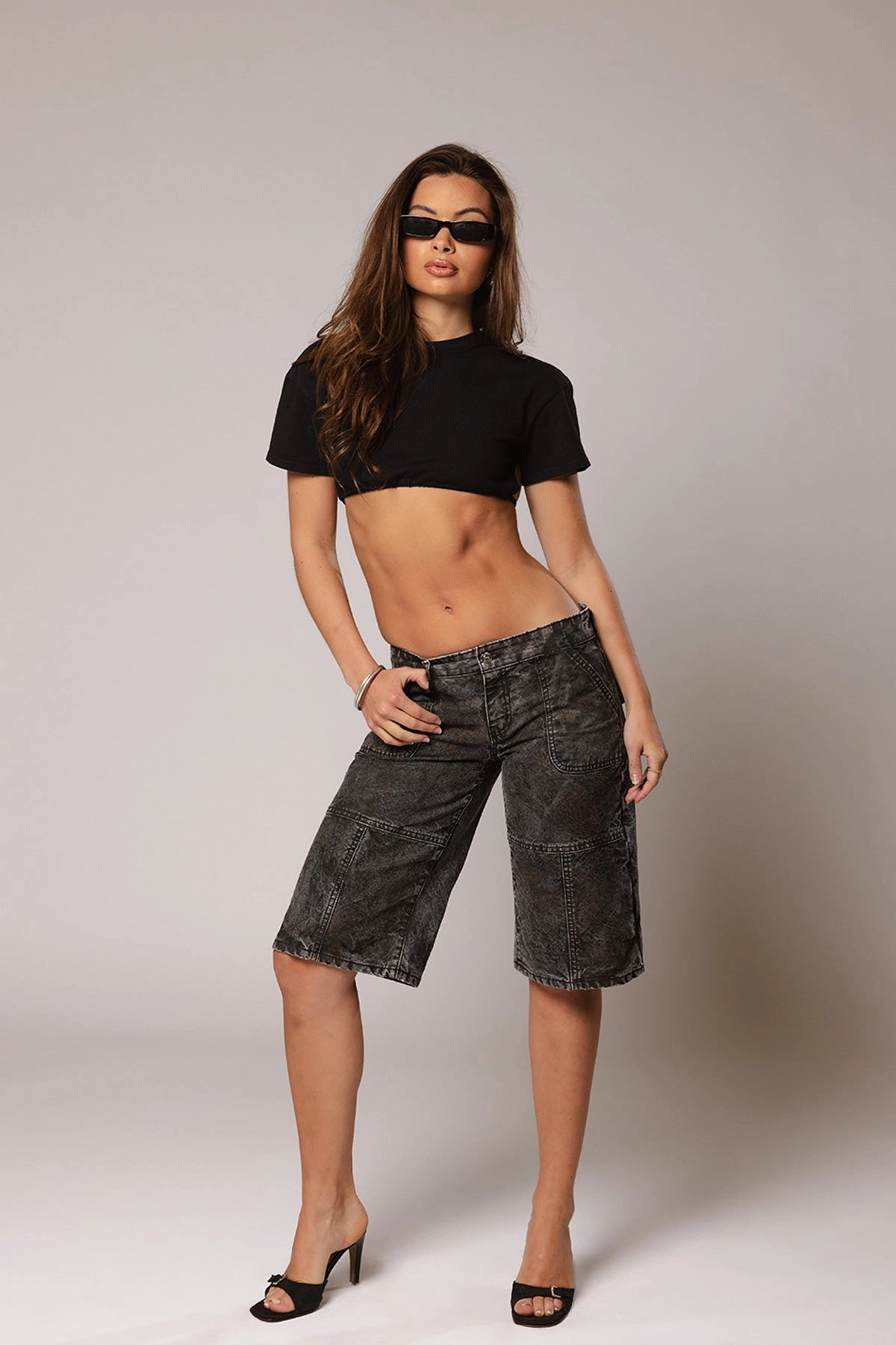 Relaxed Fit Design Relaxed Waist The Amelia Jort / Blackout